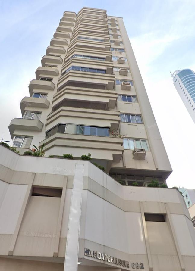 Apto Av Brasil Quadra Mar Balneário Camboriú 外观 照片